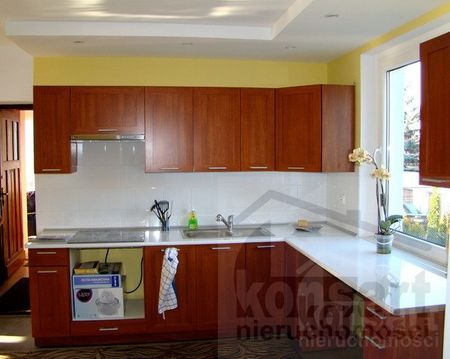 Dom wolnostojący, dla pracowników, parking - Фото 2