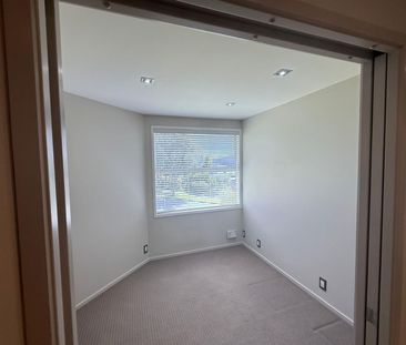 Modern & Serene Home in Schnapper Rock - Photo 5