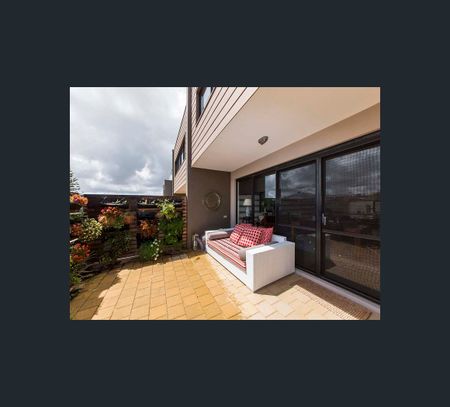 23A Eastbourne Crescent, Nollamara, WA 6061 - Photo 4