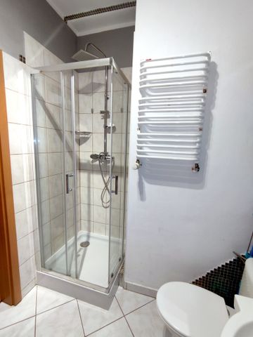 Przestronna kawalerka, osobna kuchnia - Photo 5