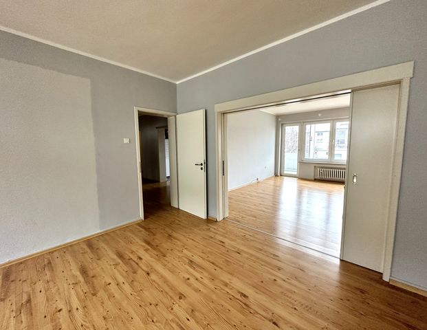 Große 4-Zimmer-Wohnung ca. 130 m² Fußgängerzone Gelsenkirchen Stellplatz vorhanden - Photo 1