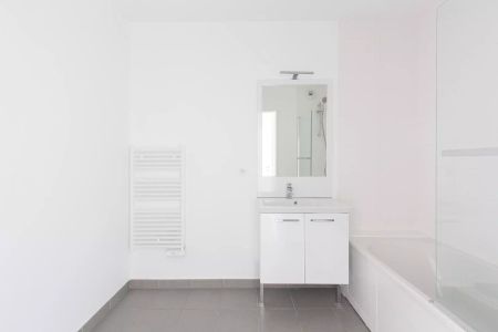 location Appartement T3 DE 66.07m² À NICE - Photo 2