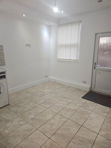 2 bedroom house to rent - Photo 3