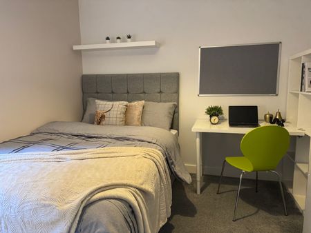 Fletcher Road, NG9 2WN, NOTTINGHAM - Photo 2