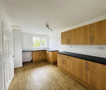 2 bedroom semi-detached house to rent - Photo 6