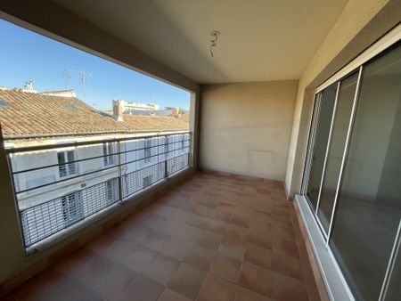 Appartement 58 m² - 2 Pièces - Nîmes (30900) - Photo 3