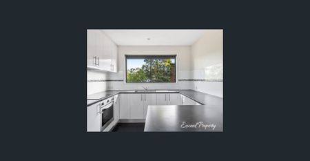 Three Bedroom Unit in Oakdowns - Photo 5