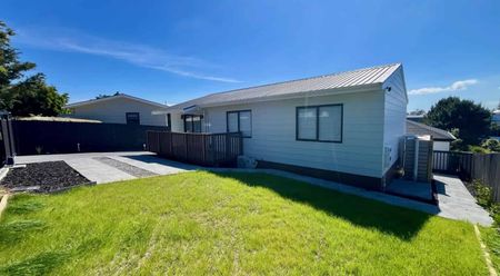 14 Riserra Drive, Ranui Ã¢ÂÂ Newly Renovated & Ready to Move In!! - Photo 4