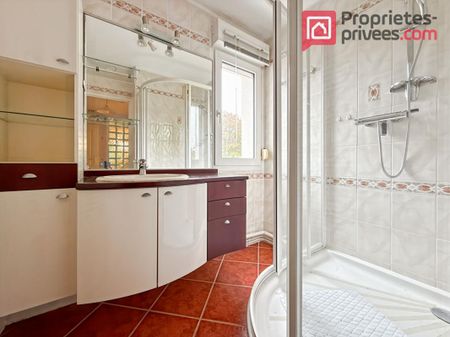 Location Appartement 3 pièces 75m² ARMENTIERES 59280 - Photo 5