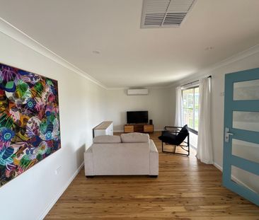 Lovely home in Hillvue - Photo 2
