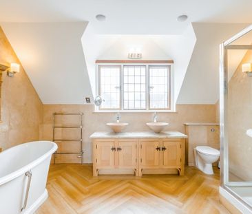 6 bedroom detached house to rent - Photo 5