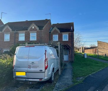 2 bedroom end of terrace house to rent - Photo 1