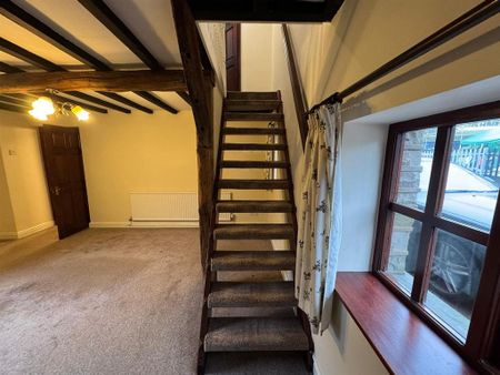 3 bedroom semi-detached bungalow to rent - Photo 2