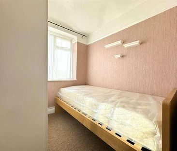 Hiliary Gardens, Stanmore, Middlesex, HA7 - Photo 3