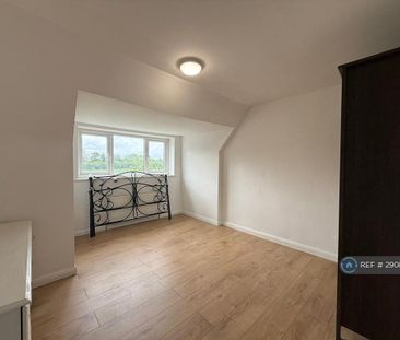 4 bedroom detached house to rent - Photo 3