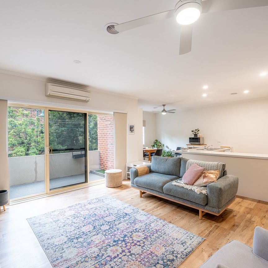 6/1 The Lairidge Kensington VIC 3031 - Photo 1