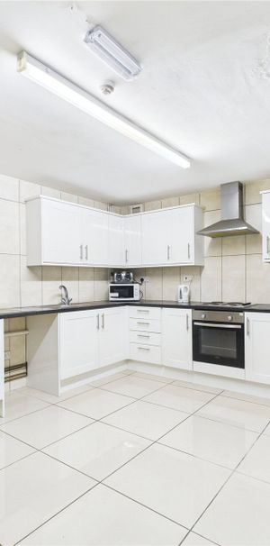 Albert Street, Slough Albert Street, Slough - Photo 1