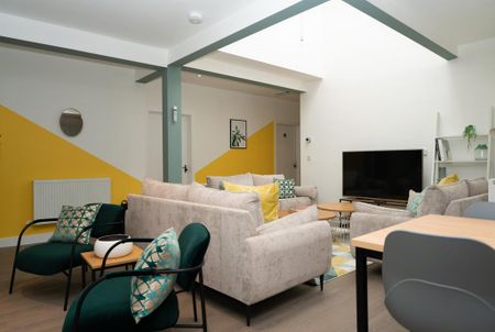 1 bedroom in a house share to rent - Photo 4