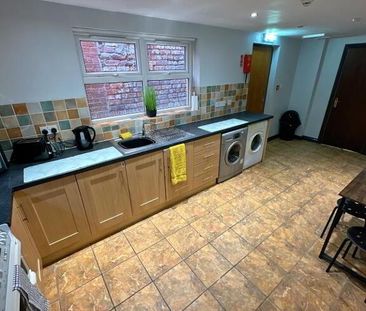 Room 4, 40 Melrose St, Belfast, BT9 7DN - Photo 2