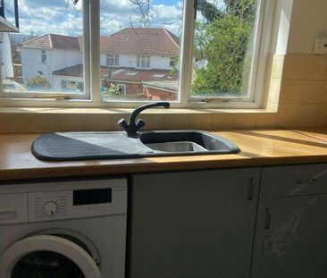 Glanmor Road Slough, SL2 - Photo 2