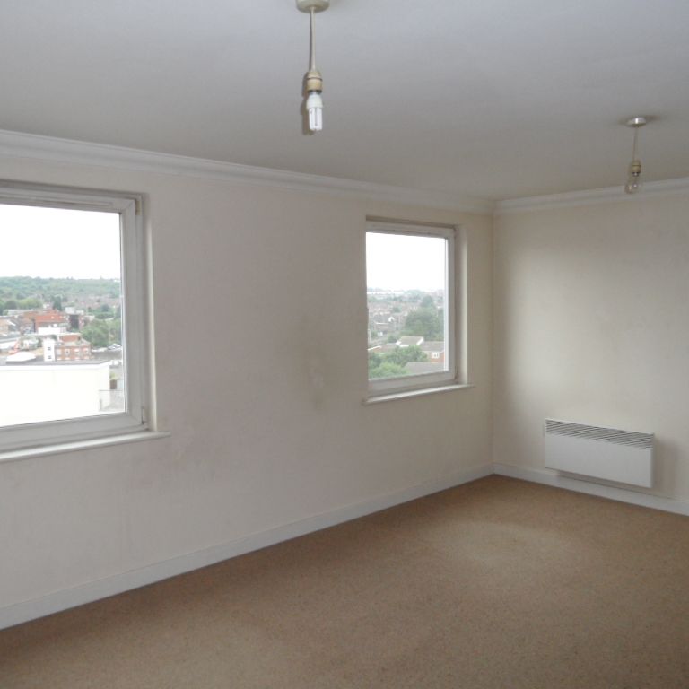 2 bedroom apartment to rent Midland Road, Luton, Bedfordshire, LU2 - Photo 1