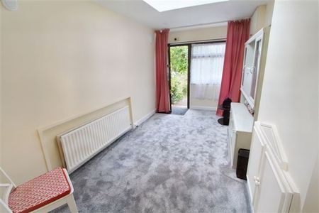 8A Mounttown Park, Dun Laoghaire, County Dublin A96 PK16 - Photo 2