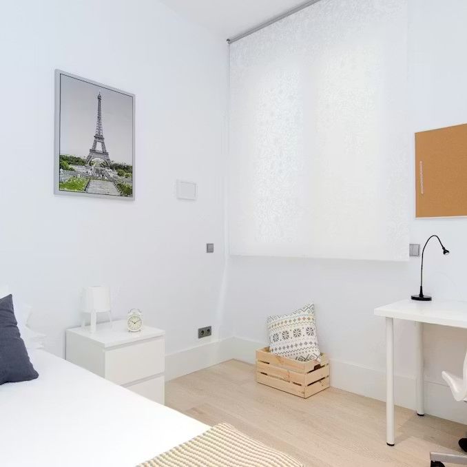 Calle de los Bordadores, Madrid, Community of Madrid 28013 - Photo 1