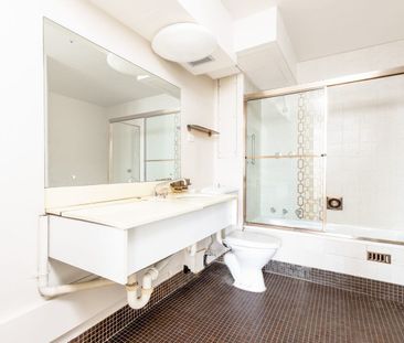 Victoria Point – 1 Bedroom Apartment with Views - Photo 4