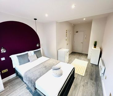 Room in a Shared Flat, Woodyates Road, SE12 - Photo 3