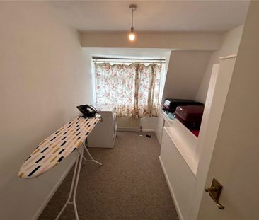 3 Bedroom House - Moat Drive, Gosport - Photo 1