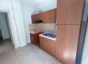 Studio/Γκαρσονιέρα για ενοικίαση - Χαριλάου, - Φωτογραφία 2