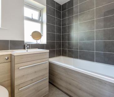 3 bedroom detached house to rent - Photo 5