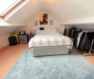 4 bedroom House in Manor Terrace, Leeds - Photo 2