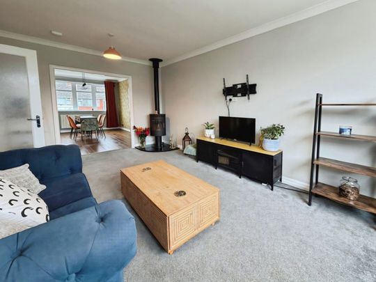 3 bedroom House To Let - Photo 1