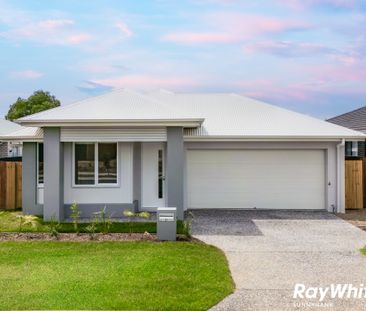 Fantastic Modern 4-Bedroom Family Home! - Photo 1
