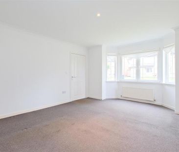 4 bedroom detached house to rent - Photo 2