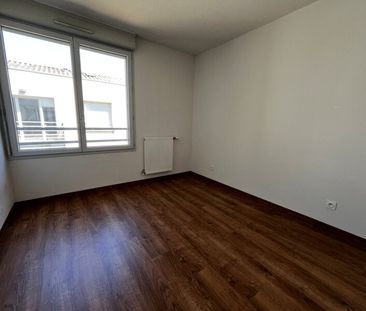 Location Appartement 3 pièces 58m² ST ANDRE DE CUBZAC 33240 - Photo 2