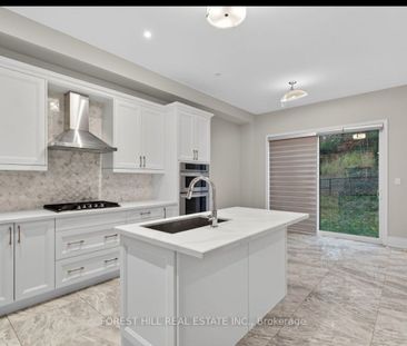 For Lease - 217 Sunset Vista Court, Aurora, Ontario - Photo 6