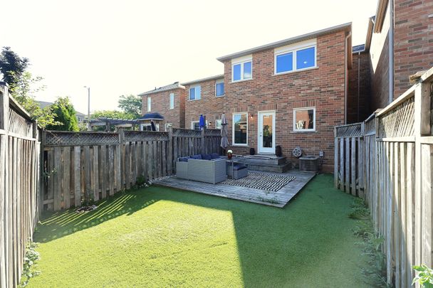 For Lease - 1747 Cobra Crescent, Burlington, Ontario - Photo 1