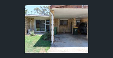 LOWSET BRICK 1 BEDROOM UNIT IN COMPLEX OF ONLY 4 - Photo 2