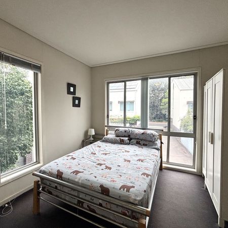 Entry via Broadoaks Street - Photo 3