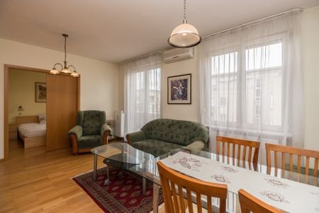 Dolgos utca - Fotó 2