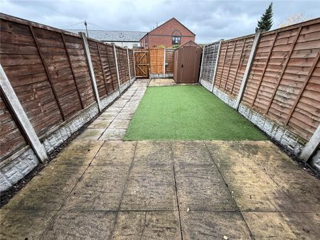 2 bedroom terraced house to rent - Photo 2