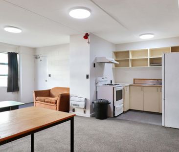 5 BEDROOM LIVING! - Photo 4