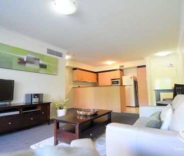 SPECIOUS APARTMENT - NEW PAINT & NEW CARPET - Photo 2