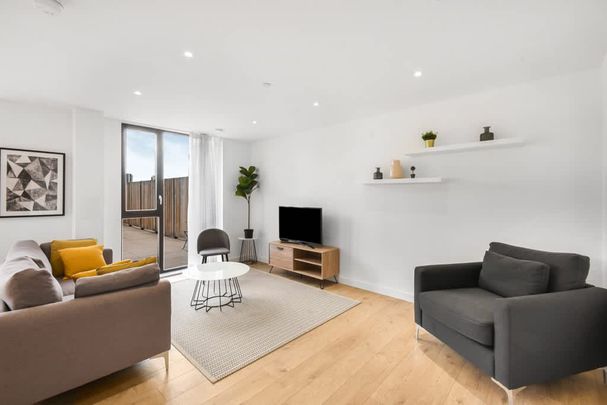 Forrester Way London E15 - Photo 1