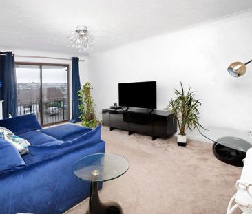 3 bedroom detached house to rent - Photo 2