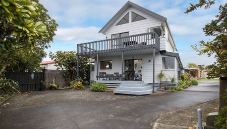 Spacious Two-Level Home - Room for the Whole Family - Photo 5