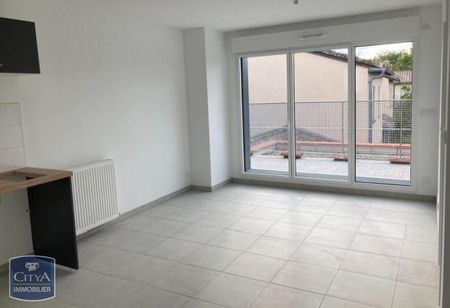 Location Appartement 2 pièces 39m² LAUNAGUET 31140 - Photo 2