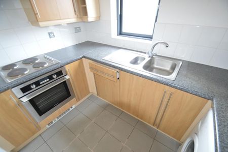 2 Bed Flat, Rickman Drive, B15 - Photo 3